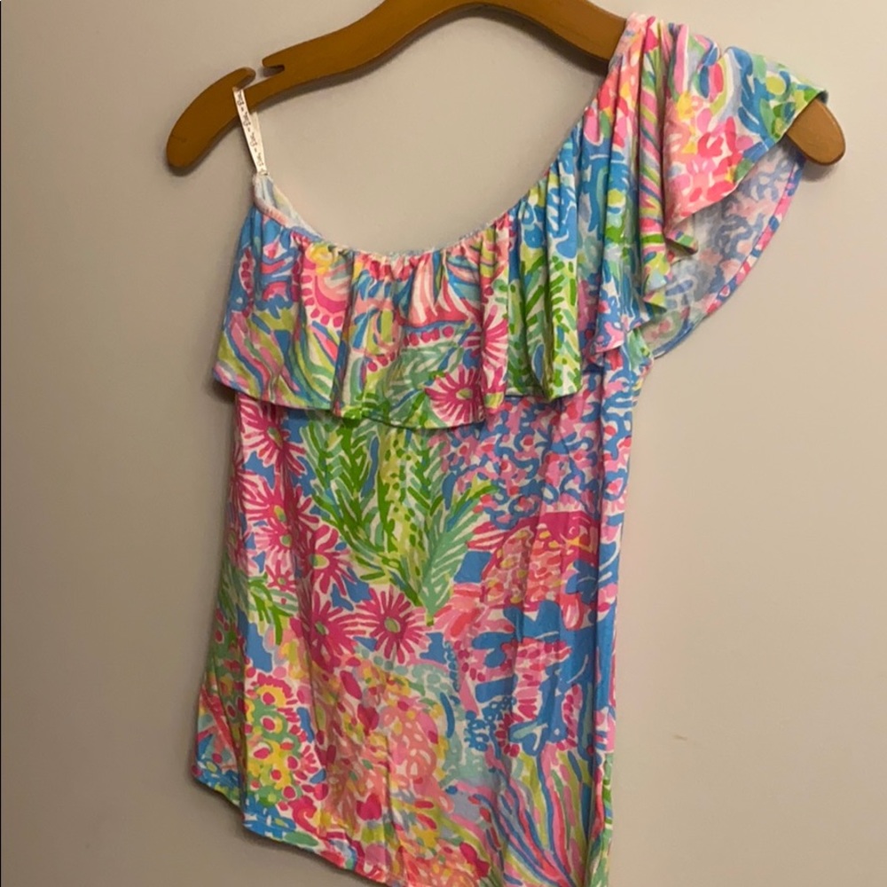 Lily Pulitzer one sleeve shirt